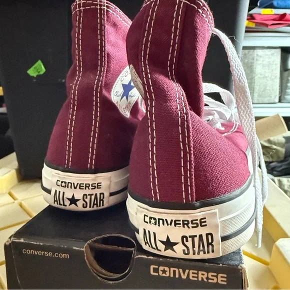 Converse maroon high top sneakers - Picture 2 of 5